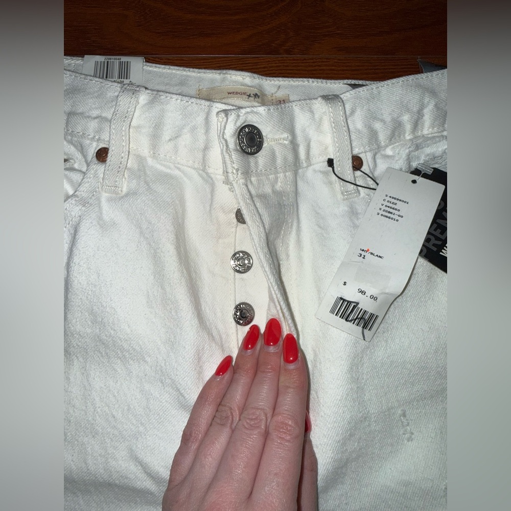 Levi's Women’s wedgie high rise jean - Picture 6 of 7